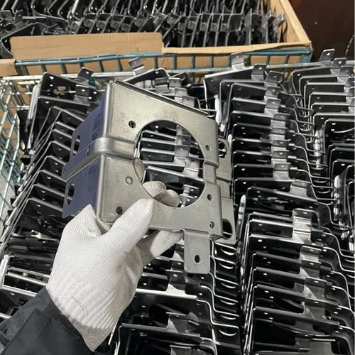 安装支架不锈钢冲压件汽车配件五金加工拉伸件模具非标厂家直销